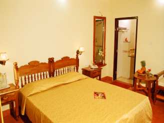 Alleppey resort bed room